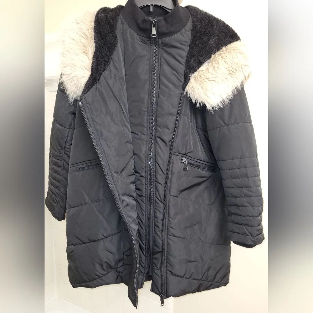 Women's XL Black hooded puffer coat fleece lined hood & removable faux fur trim.